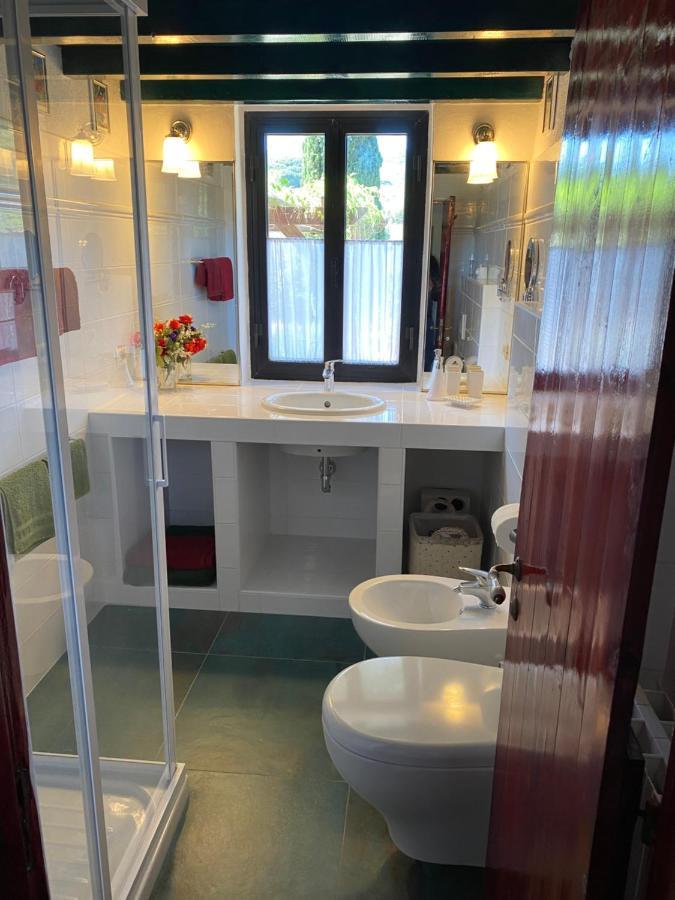 Studio-Appartment In Landhaus Mit Meerblick Порто Адзуро Екстериор снимка