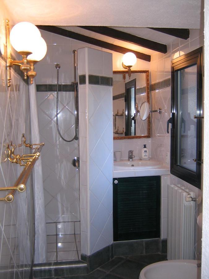 Studio-Appartment In Landhaus Mit Meerblick Порто Адзуро Екстериор снимка
